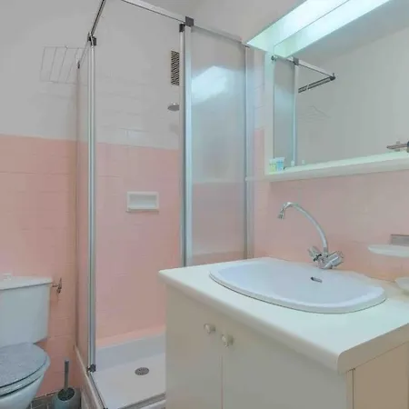 Apartment Studio Eloise Boulouris Centre Gare Et A Pieds Saint-Raphael (Var)