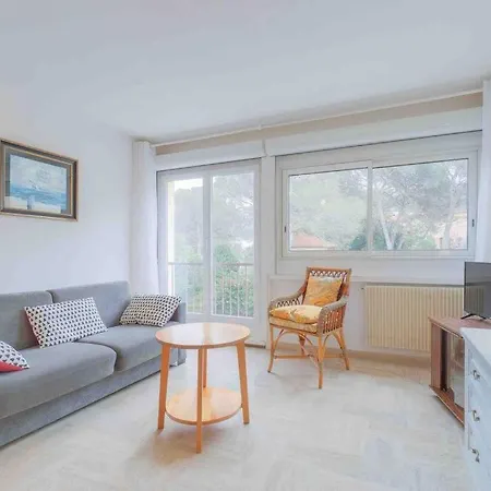 Studio Eloise Boulouris Centre Gare Et A Pieds * Saint-Raphael (Var)
